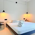 B&B I Nidi Di Dommos - Nel Centro Storico Di