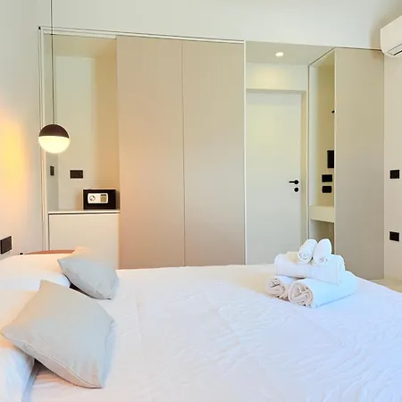 Alojamento de Acomodação e Pequeno-almoço I Nidi Di Dommos - Nel Centro Storico Di Orosei